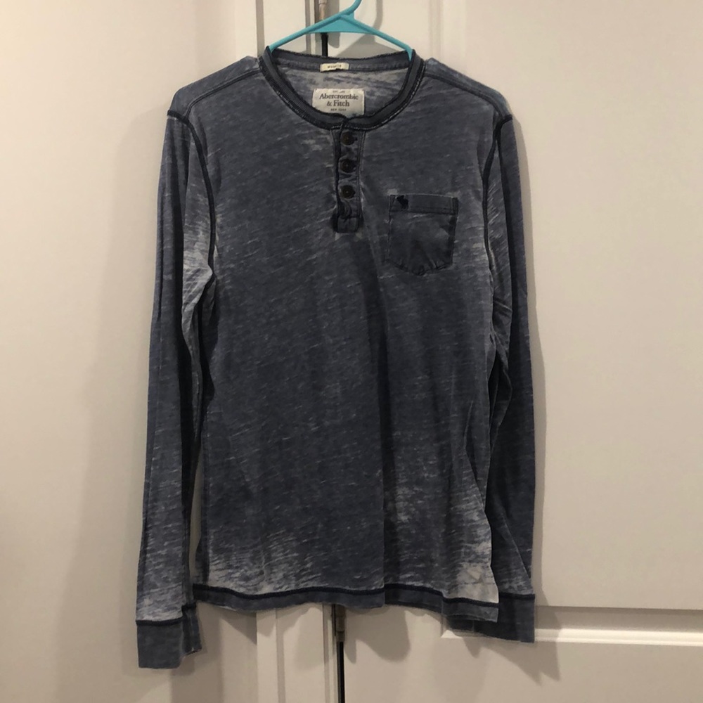 Men’s Abercrombie & Fitch long sleeve